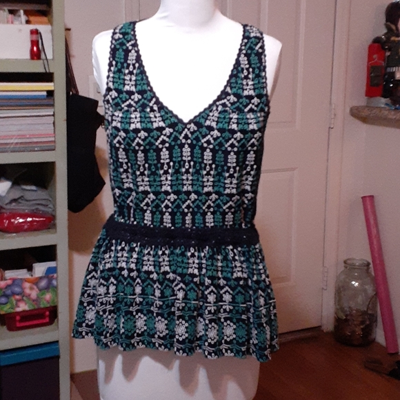 Maeve Anthropologie Cammie Embroidered Peplum top - Picture 1 of 6